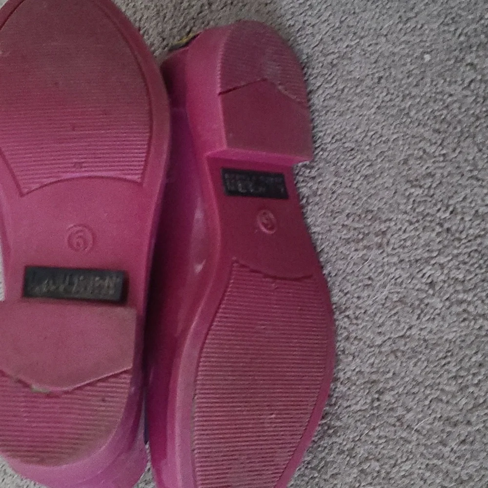 Boots - Picture 3 of 5